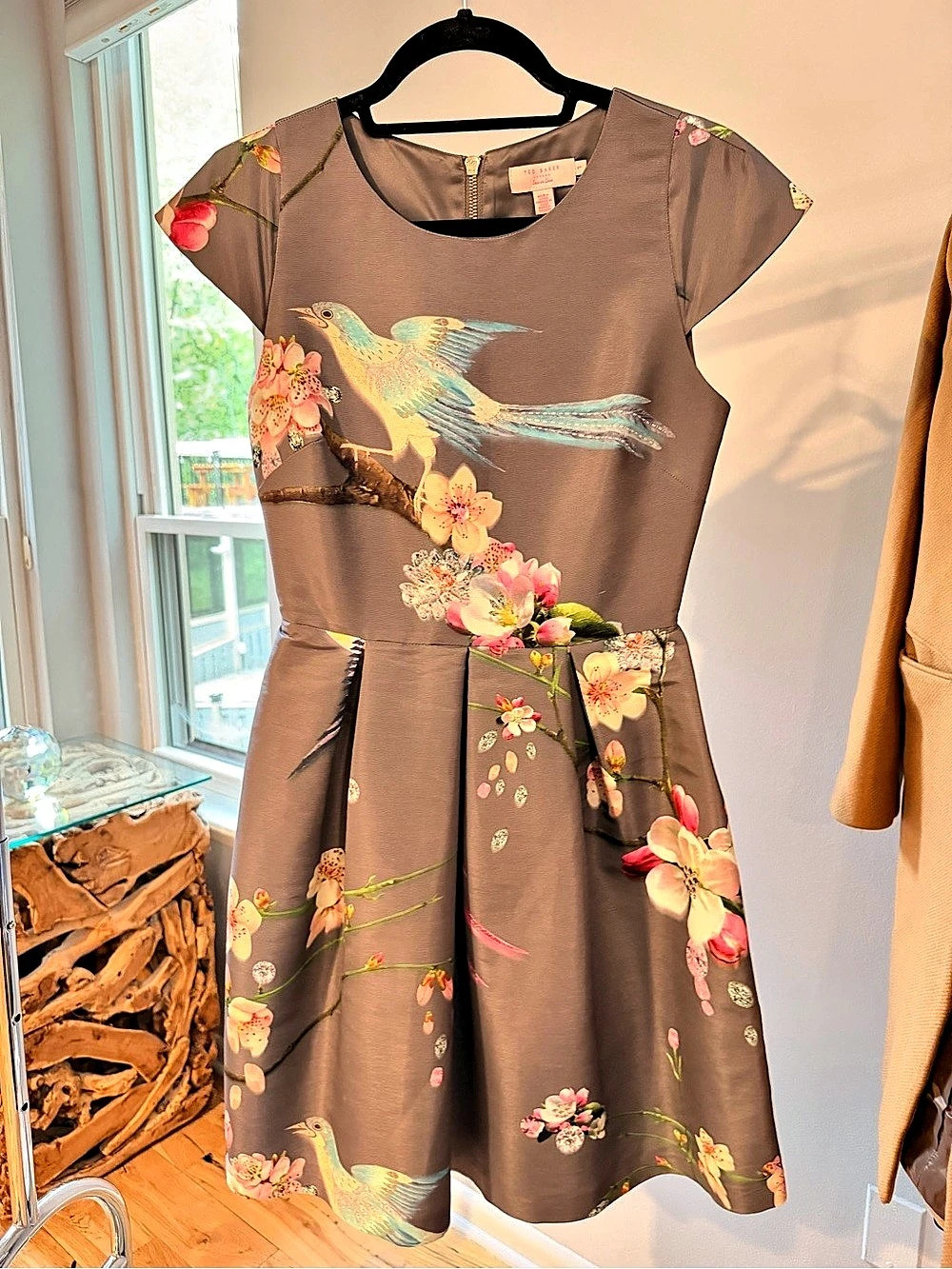 Ted Baker Zaldana Flight of the Orient Dress Floral Midi Dress Gray & Pink Large